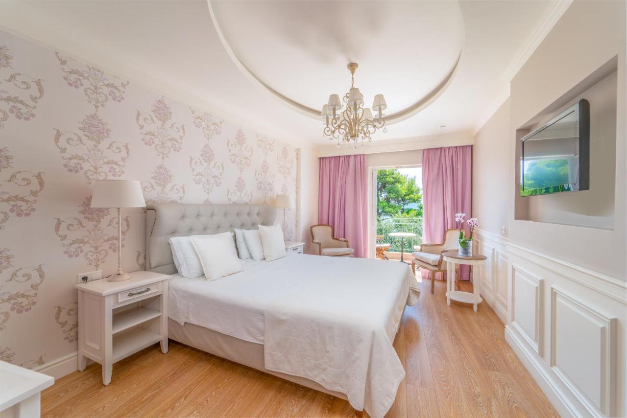 Orion Hotel Нидри Екстериор снимка