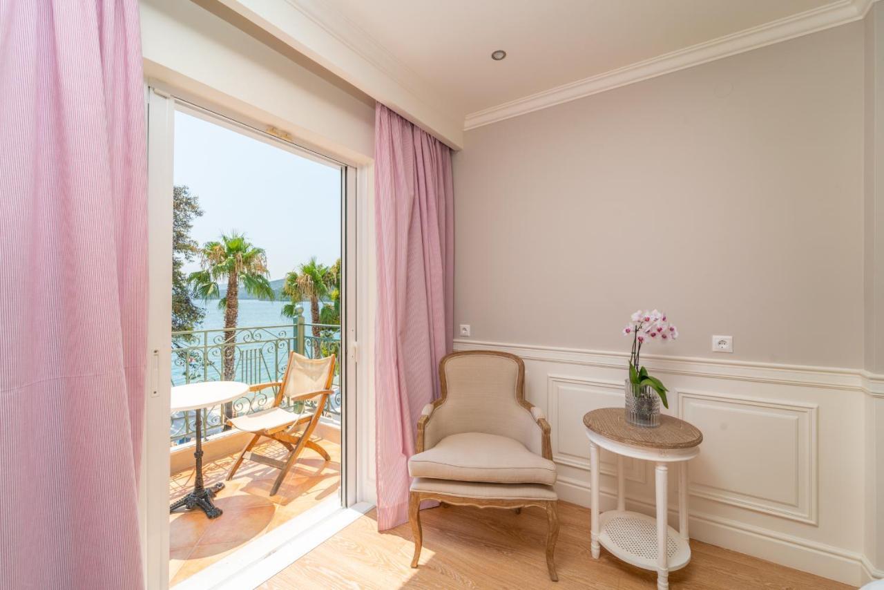 Orion Hotel Нидри Екстериор снимка